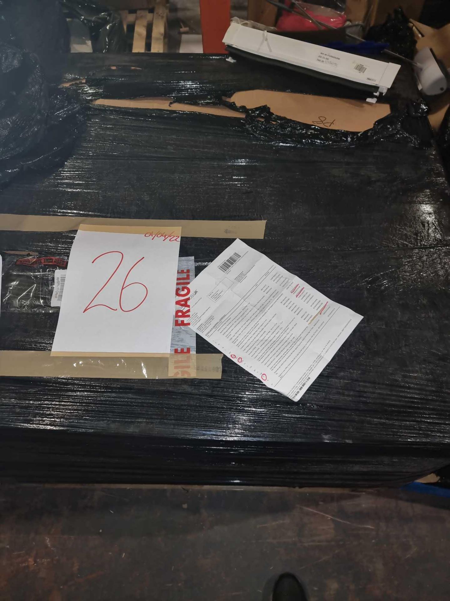 RRP £7350 Pallet To Contain 1029 Brand New And Sealed Party Decorations, Computer Accessories And Mu