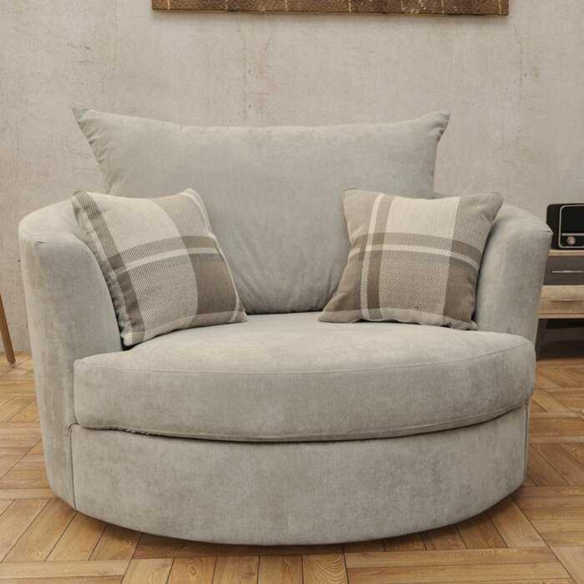 RRP £550 Lot To Contain X1 Alcrossagh 108Cm Wide Swivel Tub Chair (Kc)