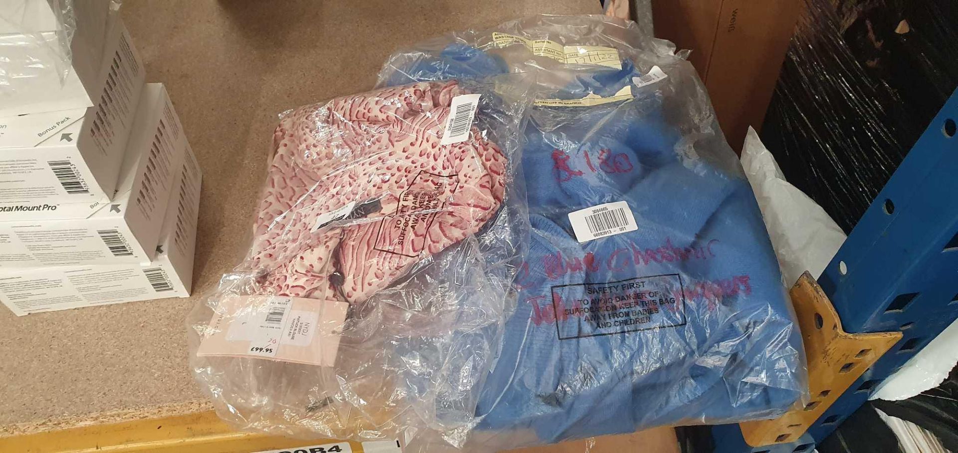 RRP £280 Lot To Contain 2X Bagged Women's Clothing Wear (Aj)