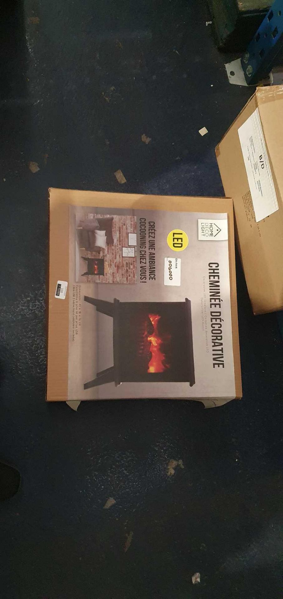 RRP £130 Lot To Contain 1X Boxed 1X Decorative Led Fireplace In Black - 45 X 18 X 56 Cm (Aj) - Image 2 of 2