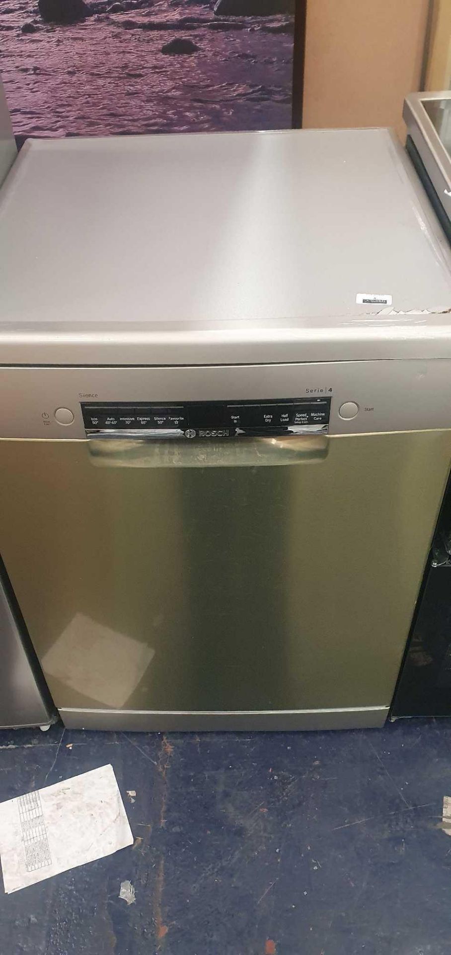 RRP £570 Lot To Contain 1X Bosch Sgs4Hci40G Serie 4 Freestanding Full Size Dishwasher In Stainless S - Image 2 of 2