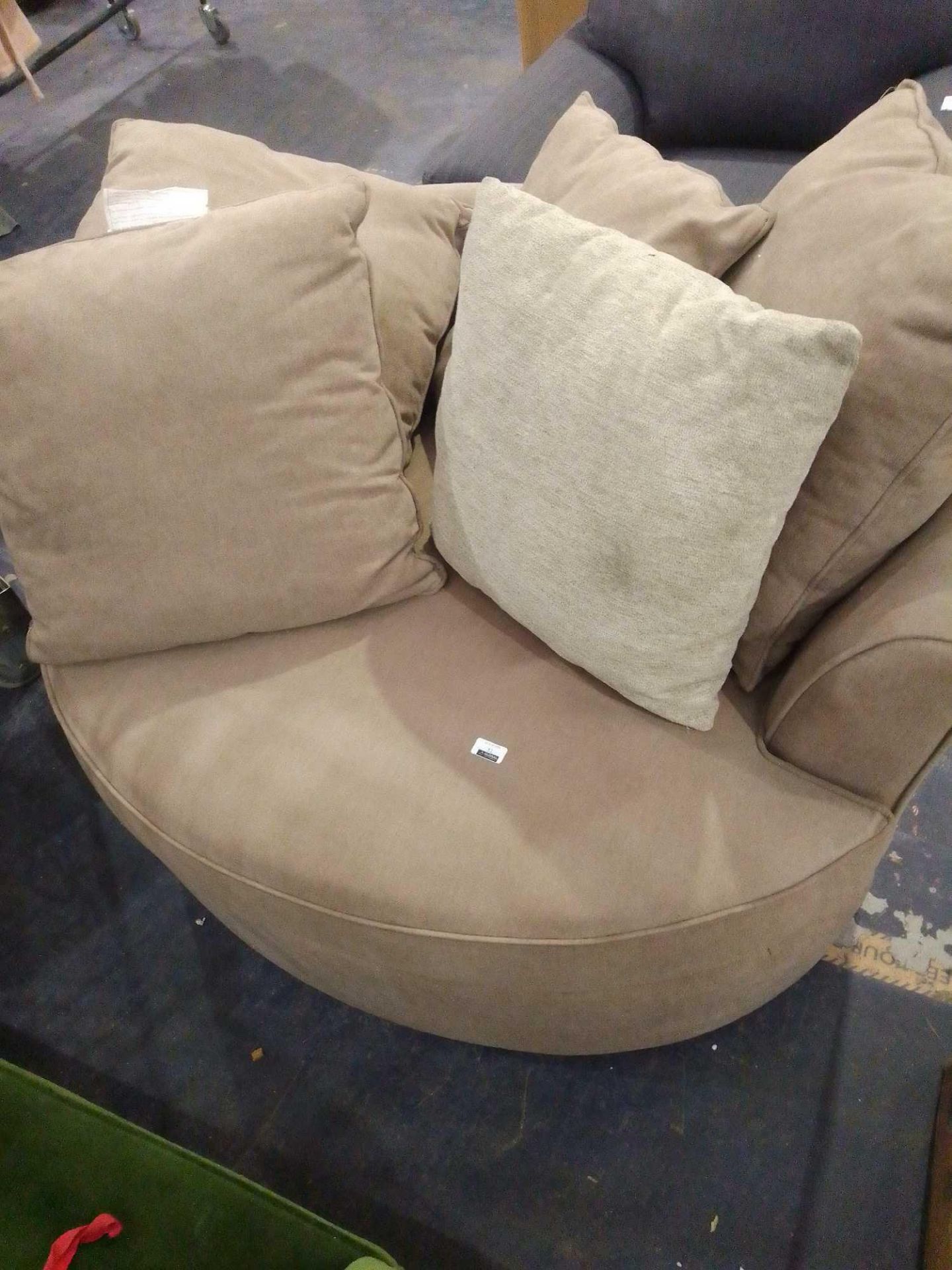 RRP £350 Lot To Contain 1X Unboxed Latitude Wide Barrel Chair (Tr) - Image 2 of 2