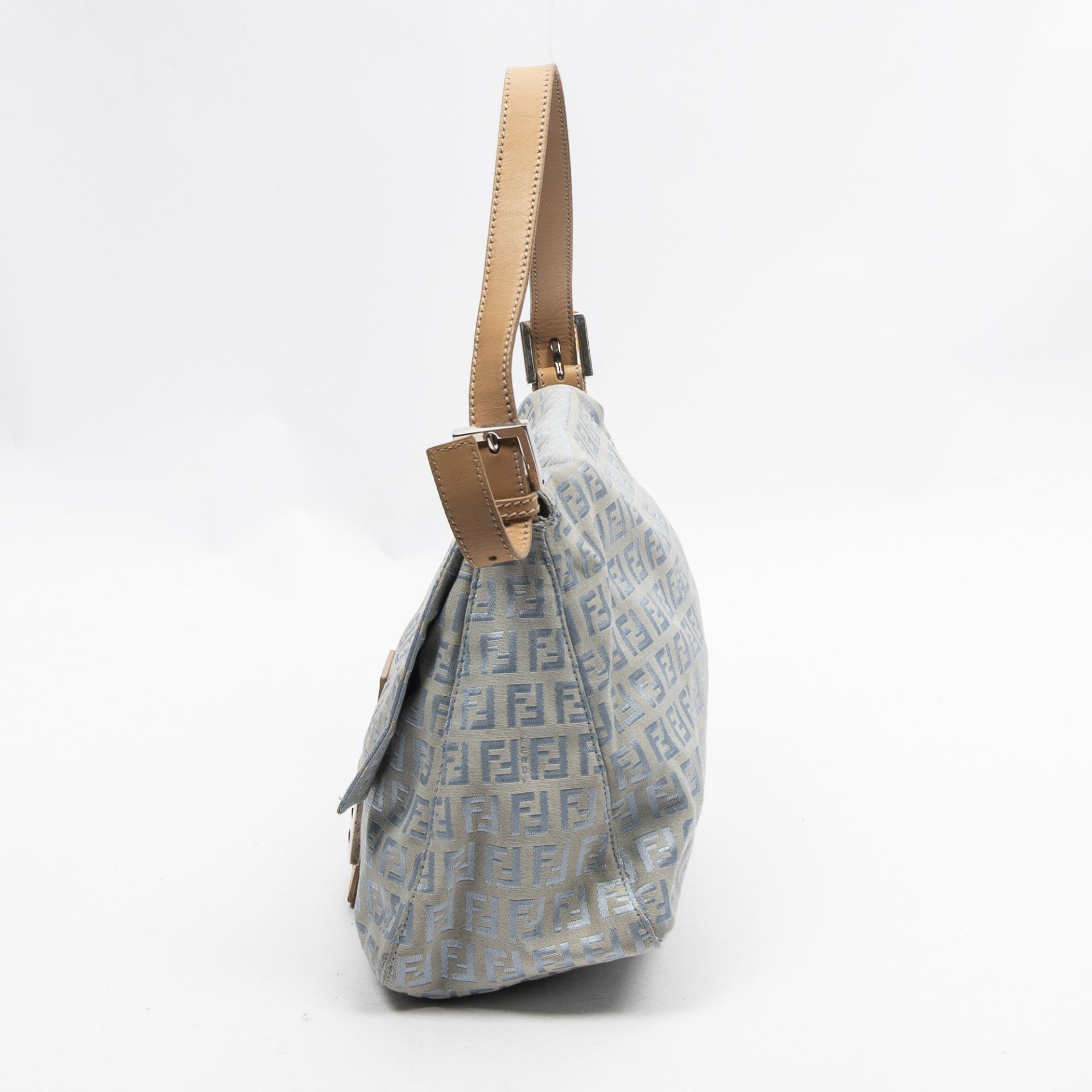 RRP £1,000.00 Lot To Contain 1 Fendi Canvas Mamma Forever Shoulder Bag In Light Blue/Beige - 29*19* - Image 3 of 4