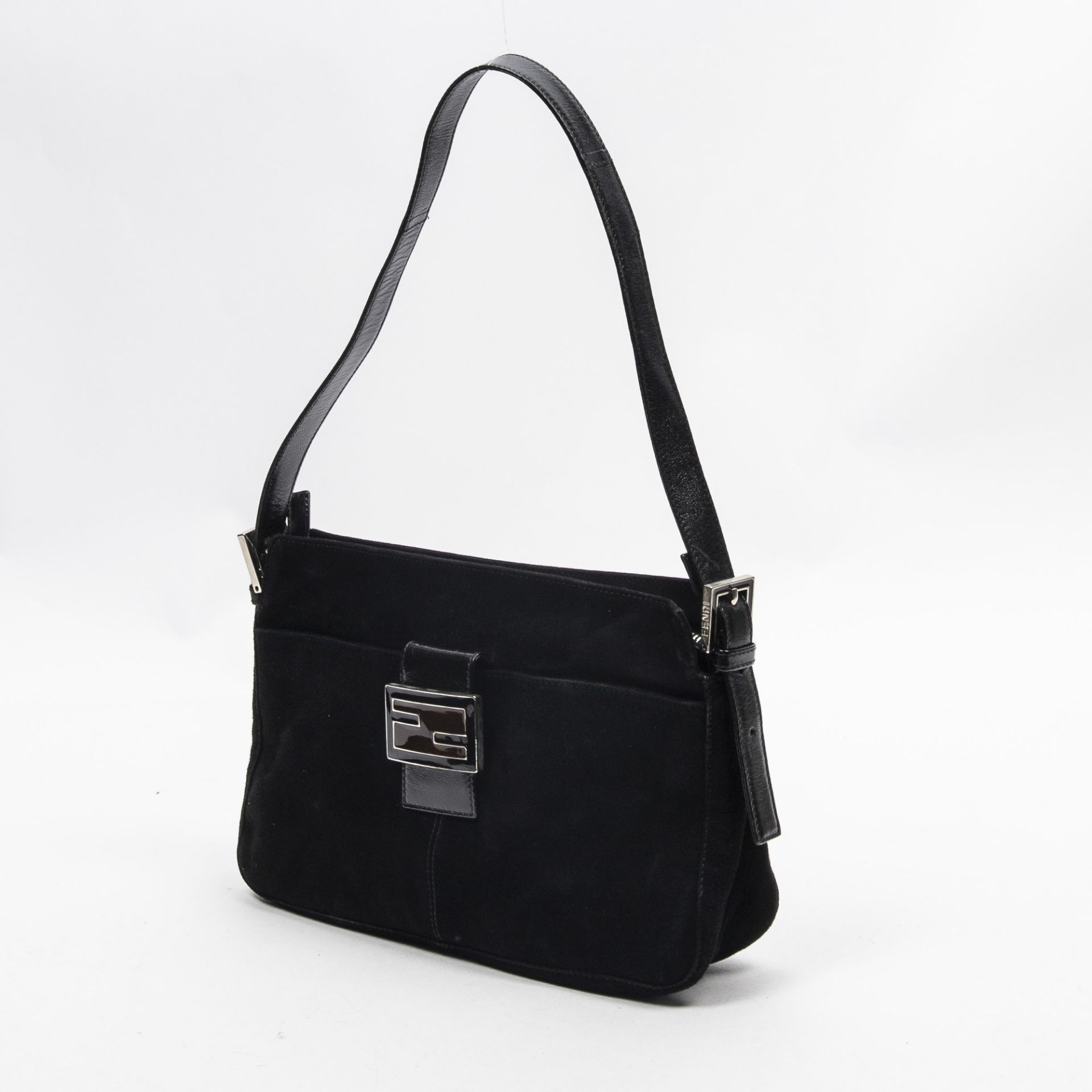 RRP £945.00 Lot To Contain 1 Fendi Calf Leather Top Zip Front Pocket Baguette Shoulder Bag In - Image 2 of 4