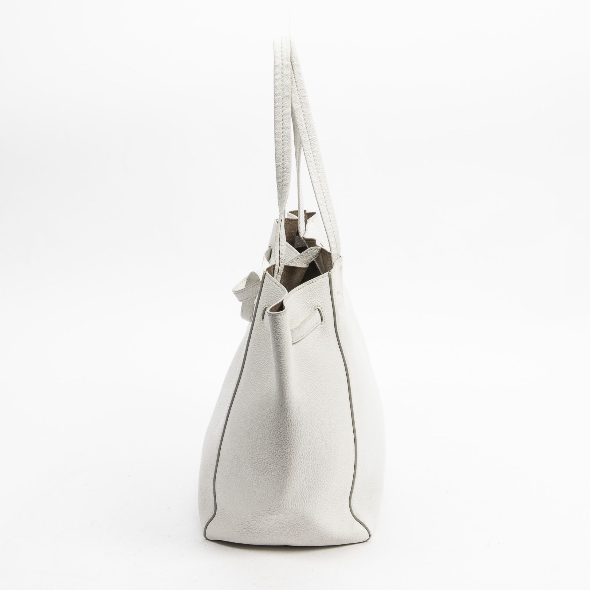 RRP £975.00 Lot To Contain 1 Celine Calf Leather Shoulder Tote Handbag In White - 27*29*17cm - - Image 3 of 4