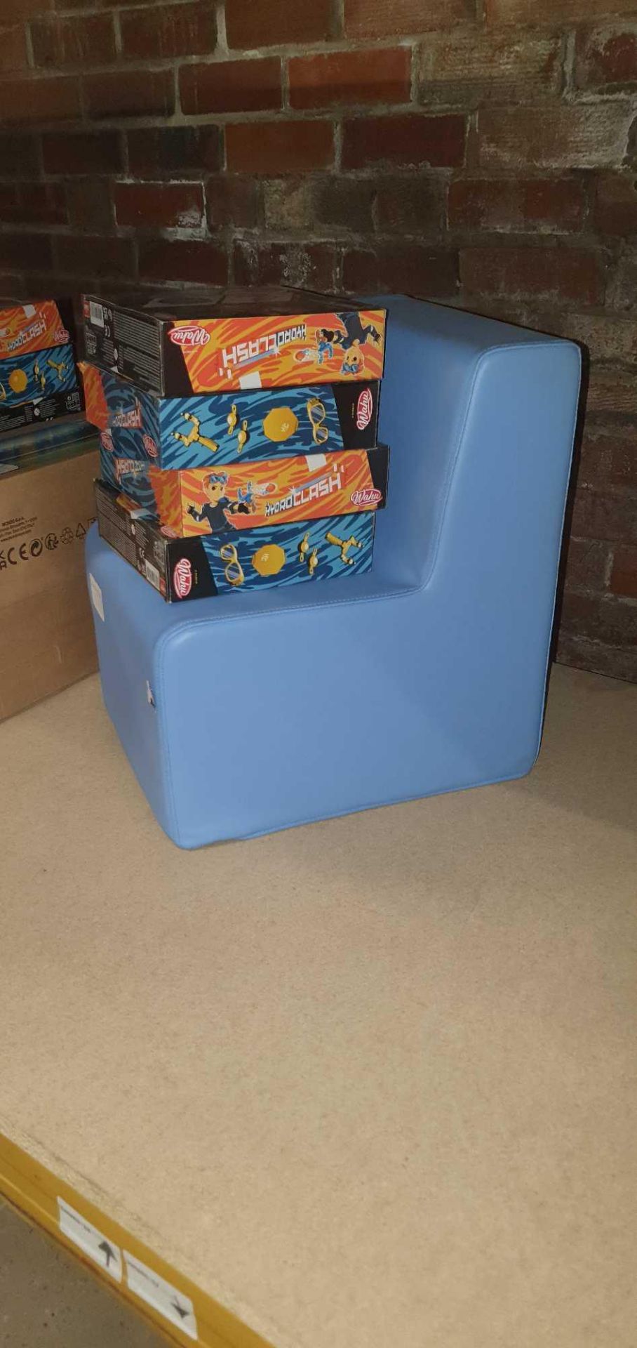RRP £150 Lot To Contain 5X Items 4X Boxed Hydroclash Aim Shoot Game 1X Kids Soft Sofa/Chair Blue (Aj - Image 3 of 3