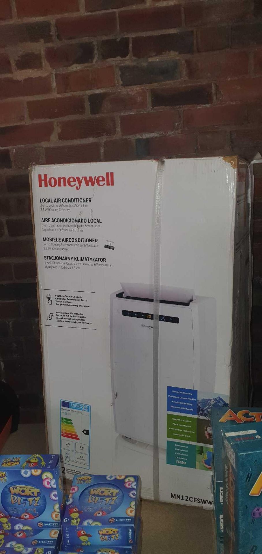 RRP £790 Lot To Contain 1X Boxed Honeywell 12,000 Btu Portable Air Conditioner, Dehumidifier & Fan, - Image 2 of 2