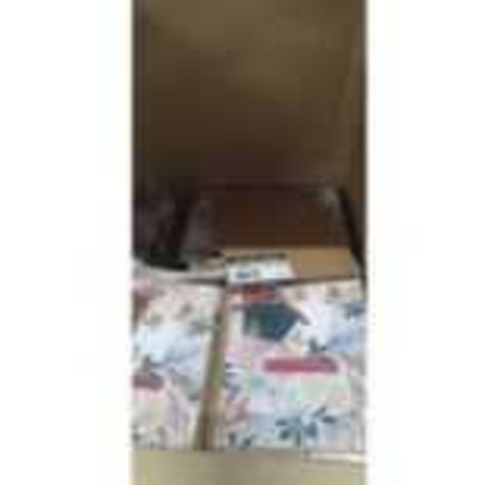 RRP £1100 BRAND NEW AND SEALED (400 Items) 200 x Christmas Card for Mum and Dad from Hallmark - Cont - Image 6 of 7