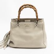 RRP £1,185.00 Lot To Contain 1 Gucci Calf Leather Square Bamboo Tote Shoulder Bag In Ivory - 30*24*
