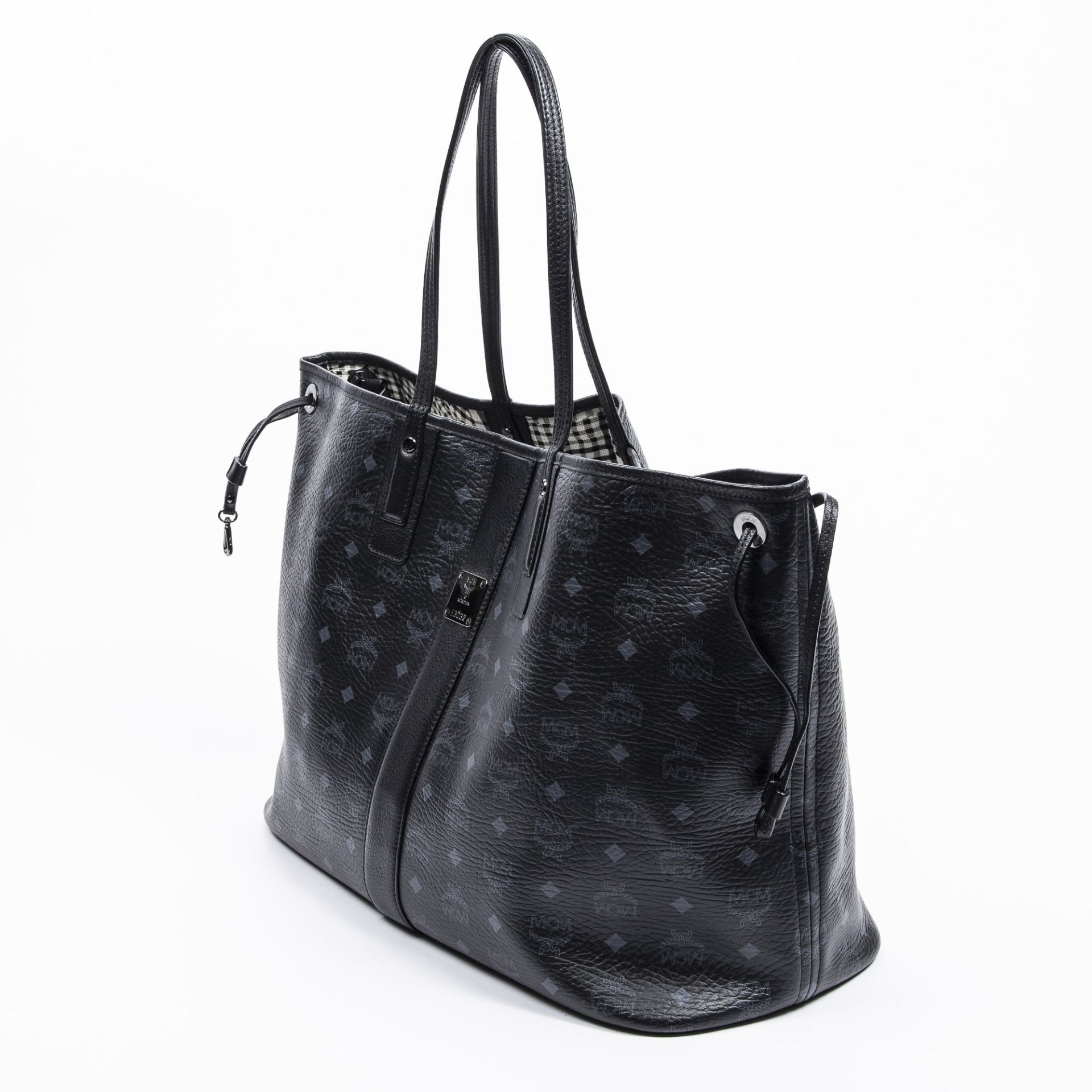 RRP £950 A Black MCM Large Tote Coated Canvas Visetos Coated Canvas/Smooth Leather 45*32*19cm 45*32* - Image 2 of 7