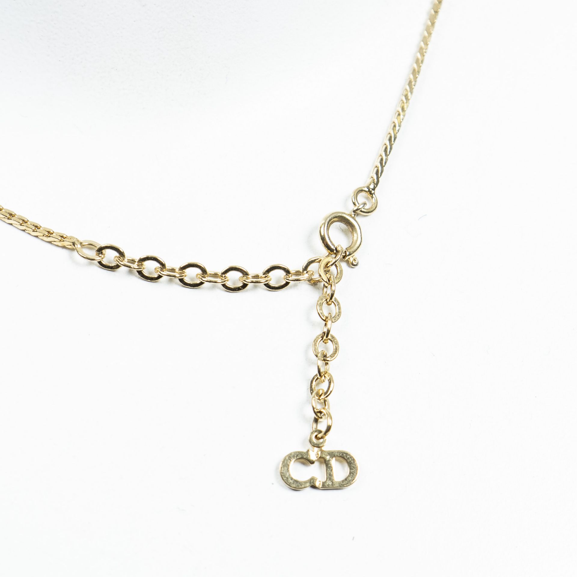 RRP £825.00 Lot To Contain 1 Dior Stainless Steel without Nickel Logo Necklace In Gold - Close: 19cm - Image 3 of 3