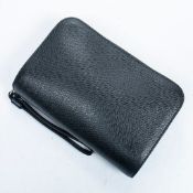 RRP £875.00 Lot To Contain 1 Louis Vuitton Calf Leather Pochette Baikal Handbag In Black - 25*17*4cm