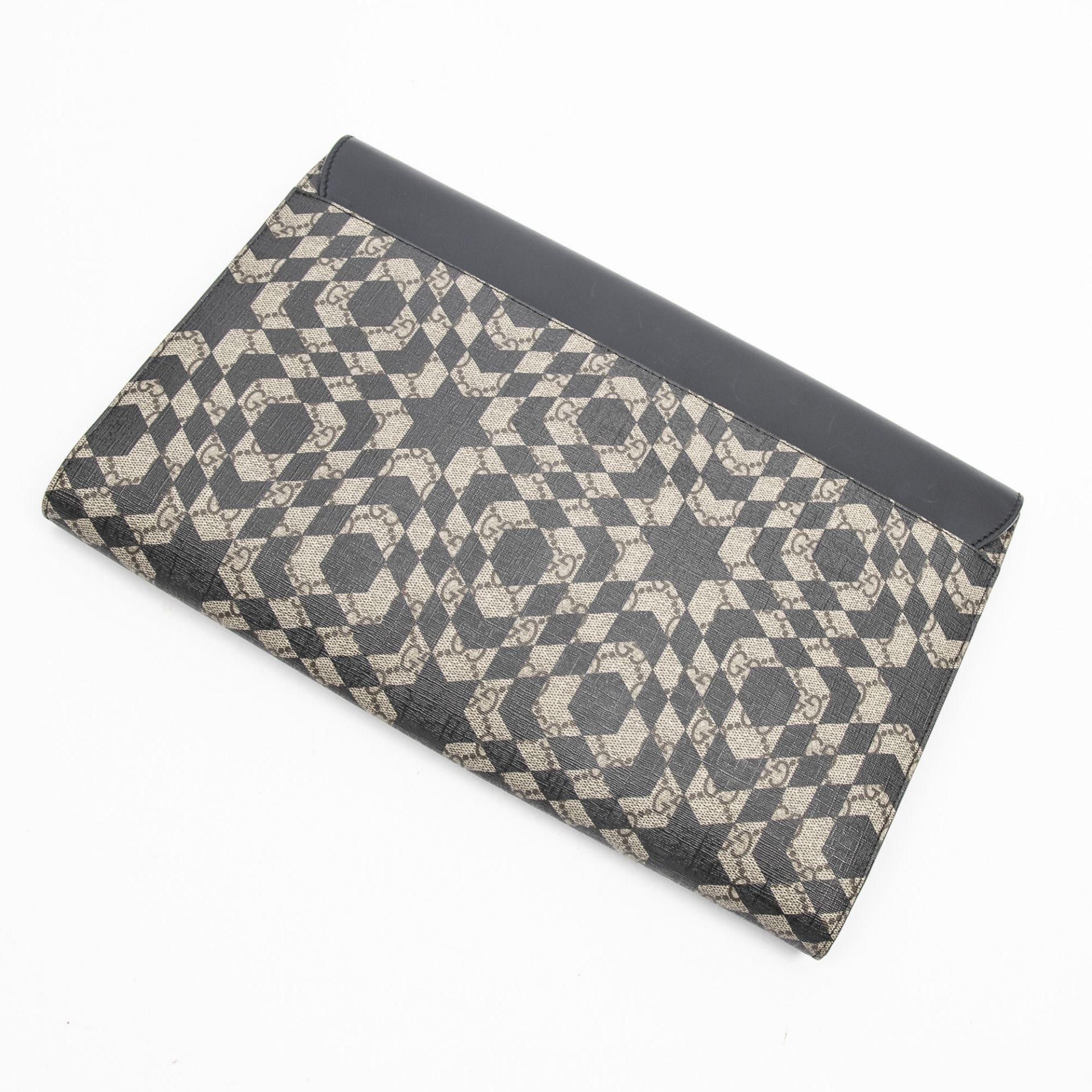 RRP £1,125.00 Lot To Contain 1 Gucci Coated Canvas Caleido Clutch Pouch In Black/Beige - 38*25*3cm - - Image 2 of 3
