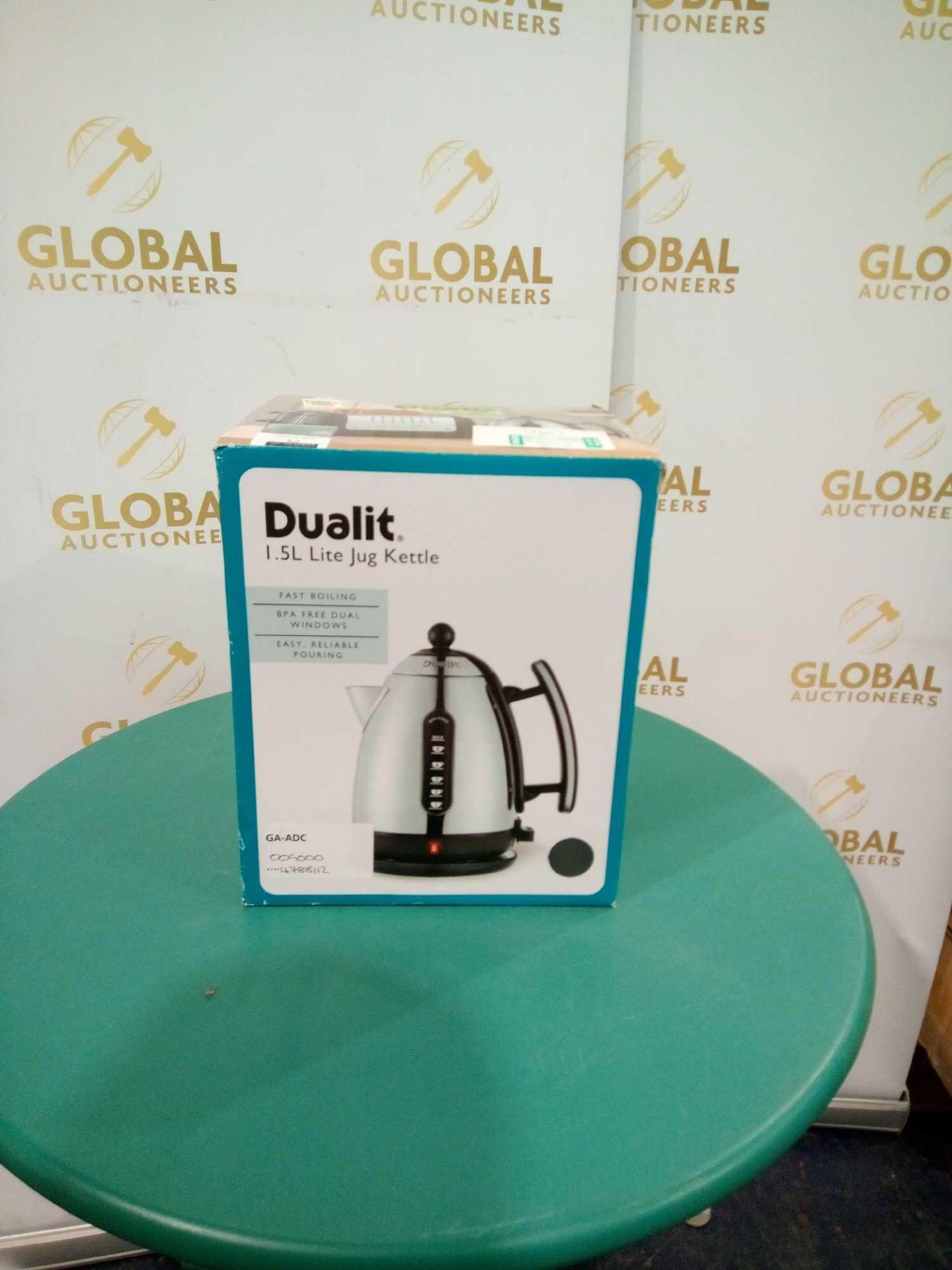 RRP £90 Lot To Contain X1 Boxed Dualit Kettle - Image 2 of 2