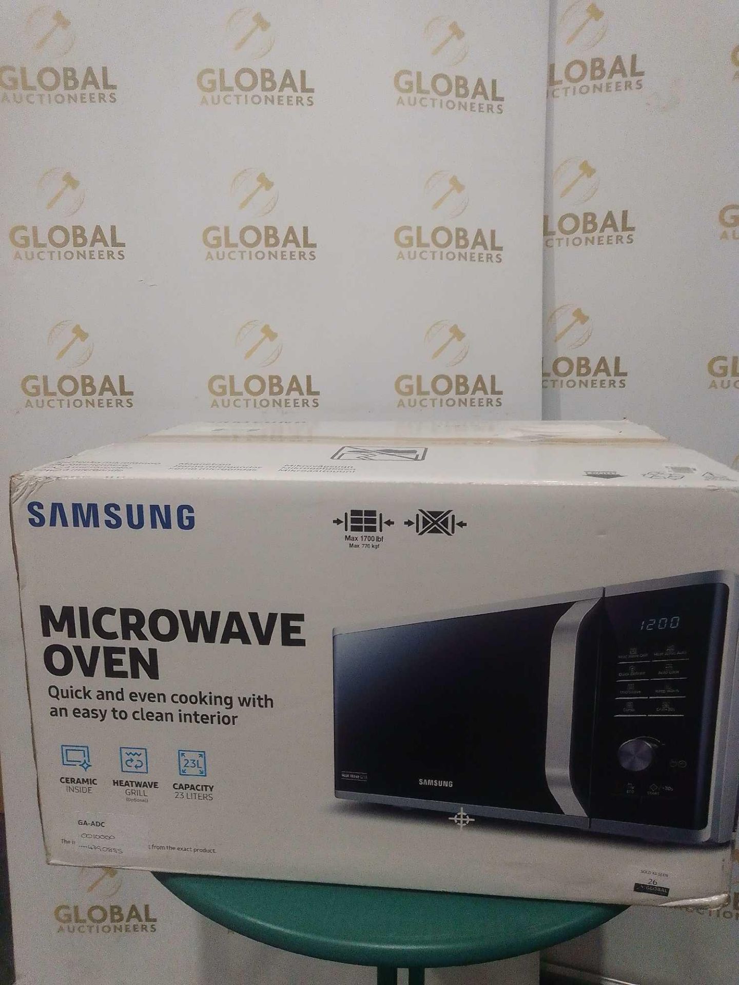 RRP £100 Lot To Contain X1 Boxed Samsung Microwave - Image 2 of 2