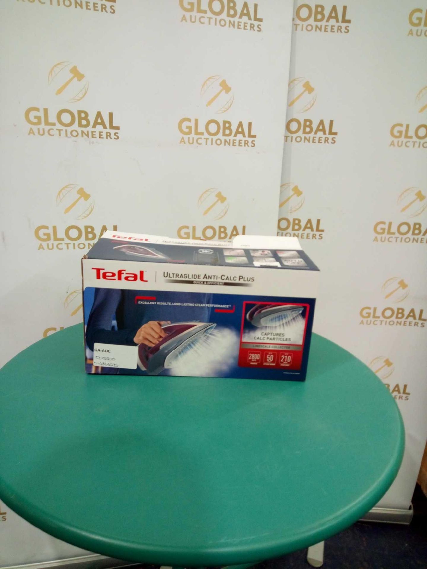 RRP £70 Lot To Contain X1 Boxed Tefal Ultraglide Iron - Image 2 of 2