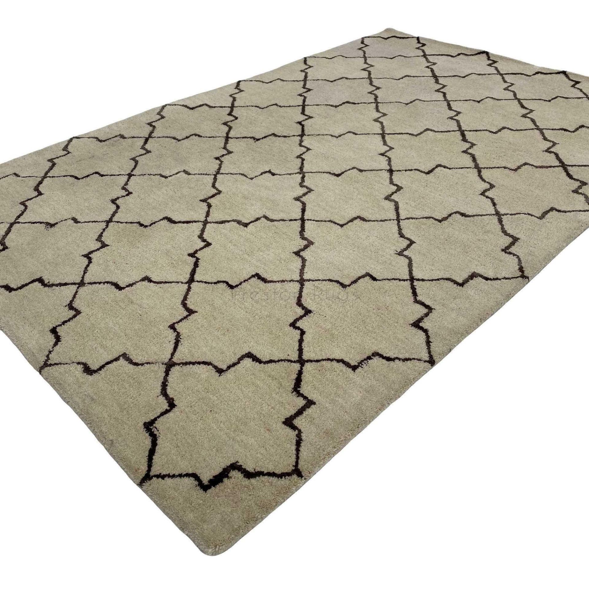 RRP £200 Bagged Scofield Beige Rug 282X389Cm(Sp)