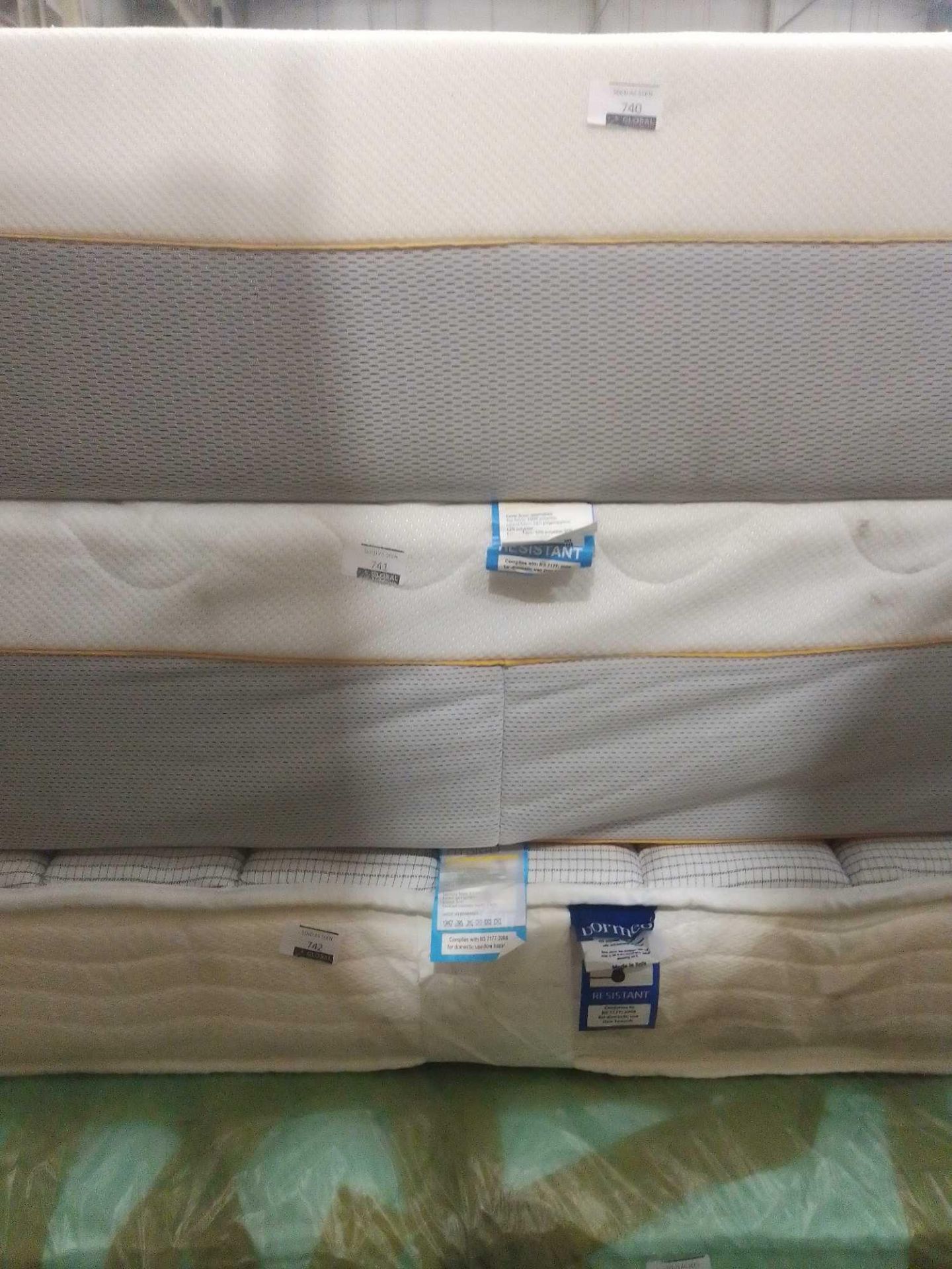 RRP £499 135Cm Dormeo Hybrid Options Memory Foam Mattress - Image 2 of 2