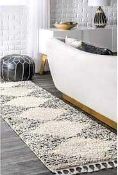 RRP £200 Bagged Nuloom Sadie Moroccan Diamond Tassel Shag Area Rug, 6' 7" X 9', Off-White