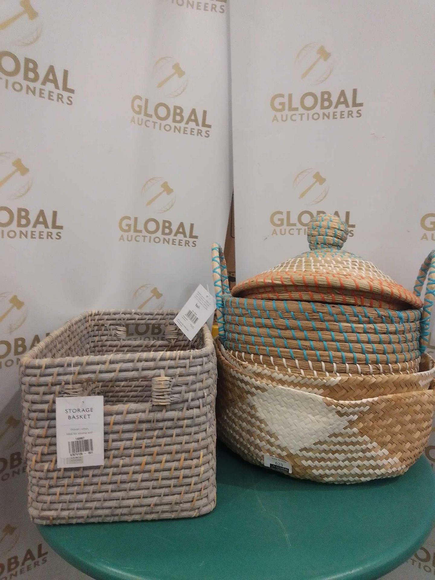 RRP £150 Lot To Contain X4 Baskets, X2 Seagrass Woven Baskets, Woven Rattan Basket, , Woven Seagrass - Image 2 of 2