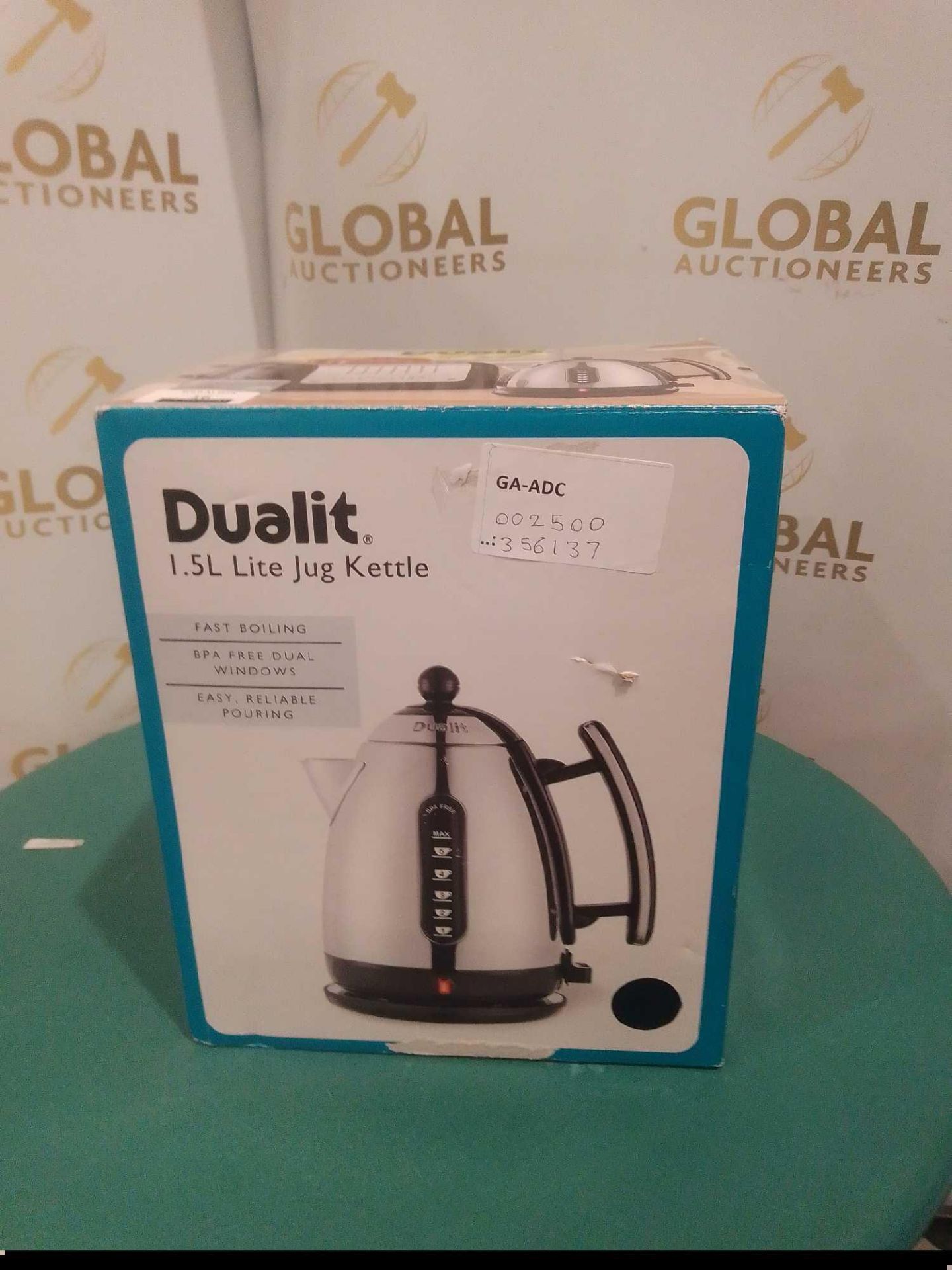 RRP £100 Boxed Dualit 1.5L Jug Kettle In Chrome - Image 4 of 6