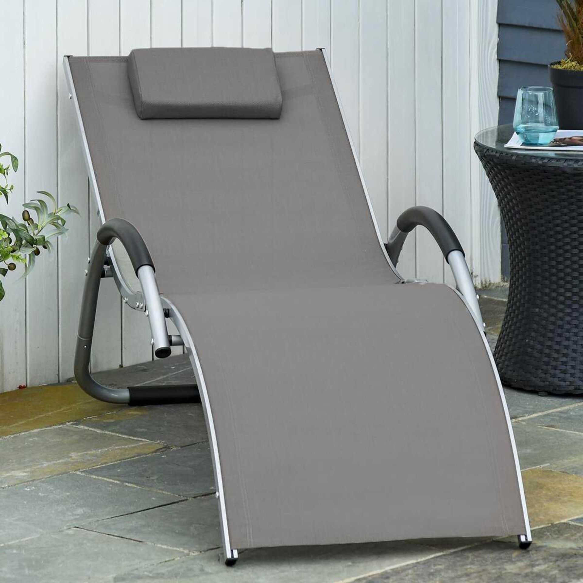 RRP £90 Boxed Outsunny Aalilah Reclining Sun Lounger