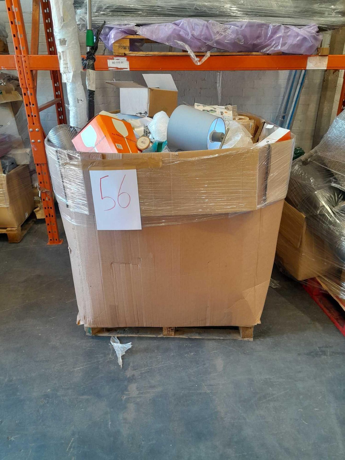 RRP £2,290 Pallet To Contain Assorted Items Such As Picture, Lamp, And Much More.