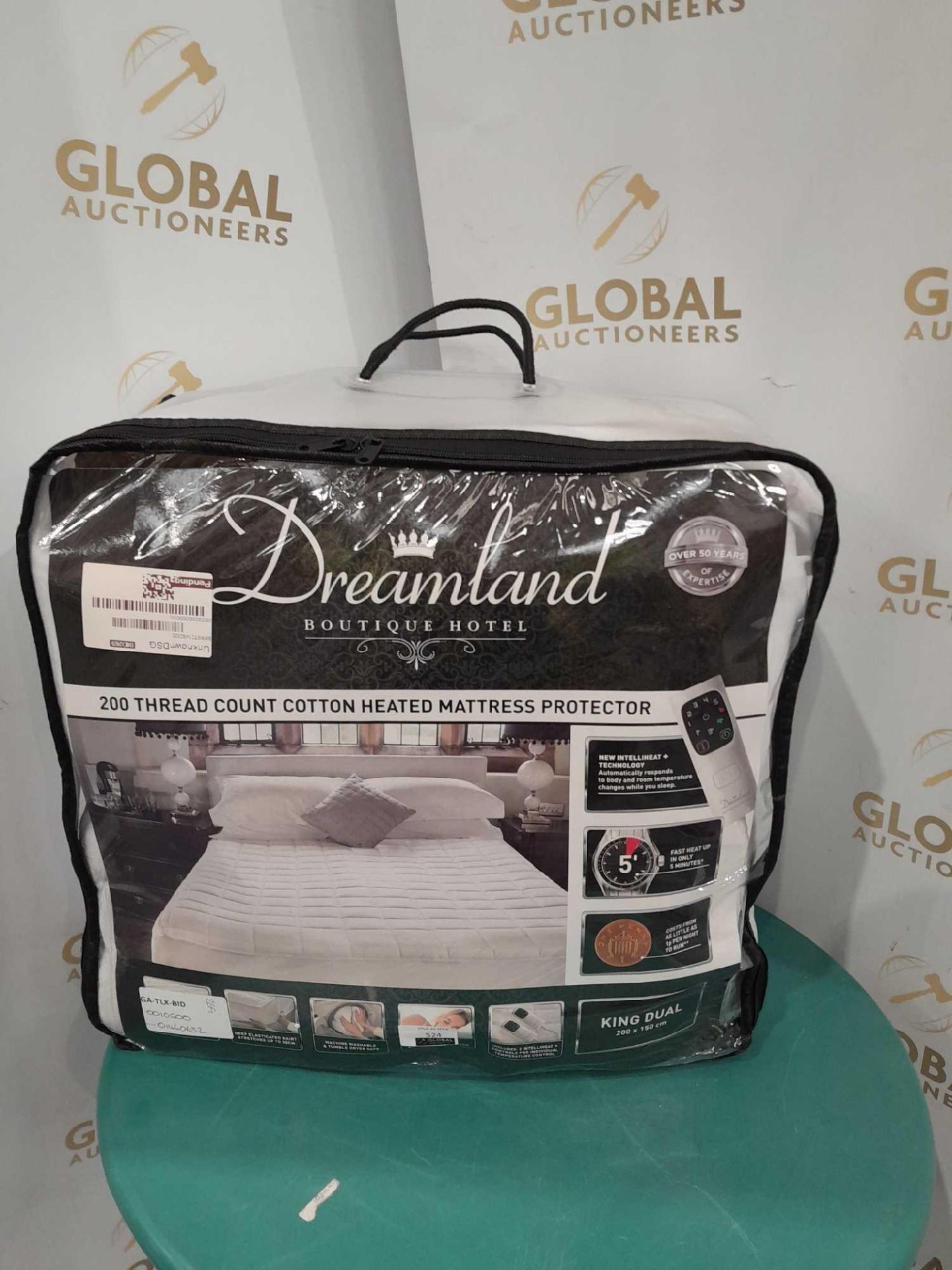RRP £125 Bagged Dreamland 200 Thread Count Cotton Heated Mattress Protector - Image 2 of 2