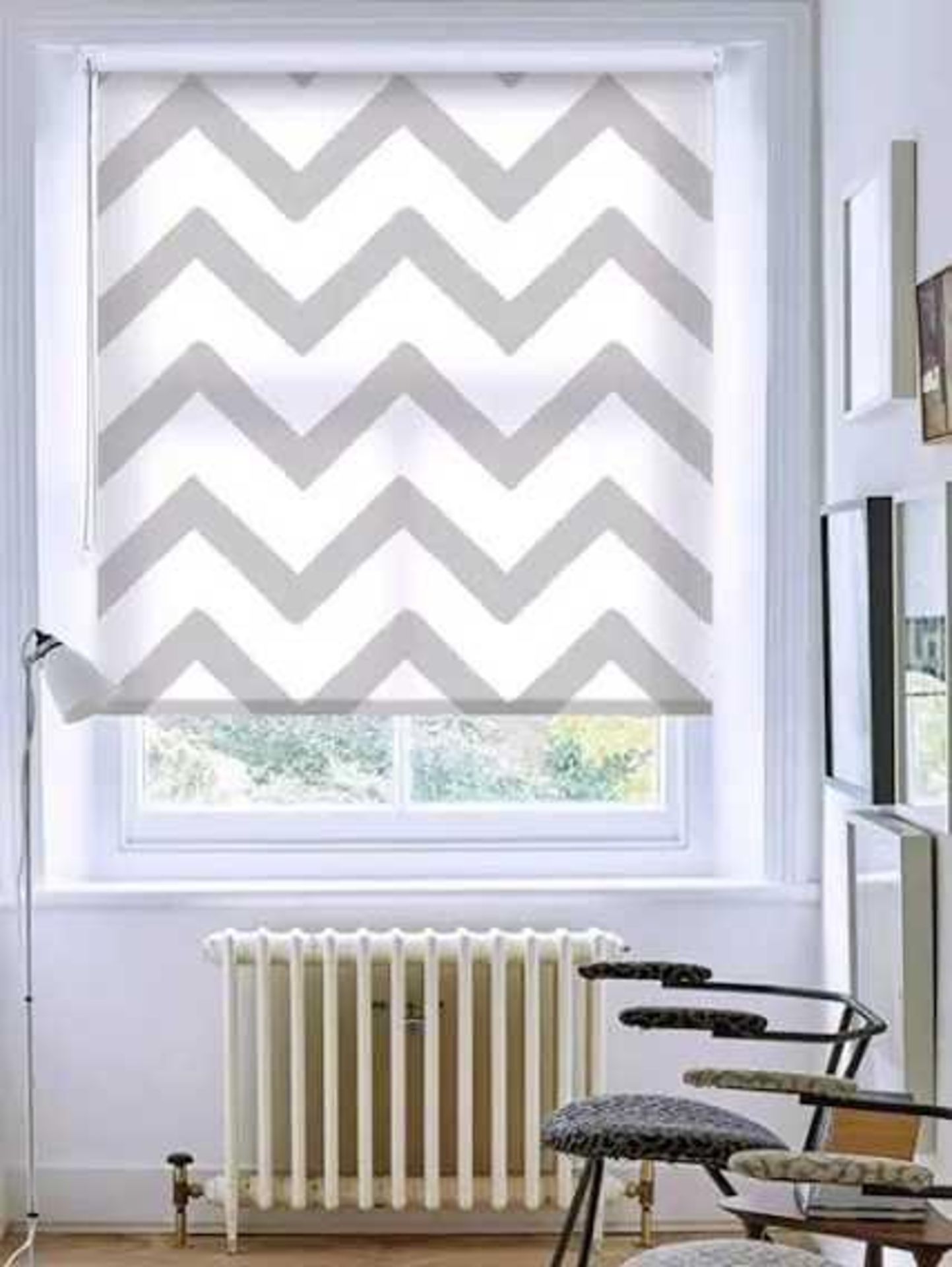 RRP £120 Boxed Zig Zag Room Darkening Roller Blind