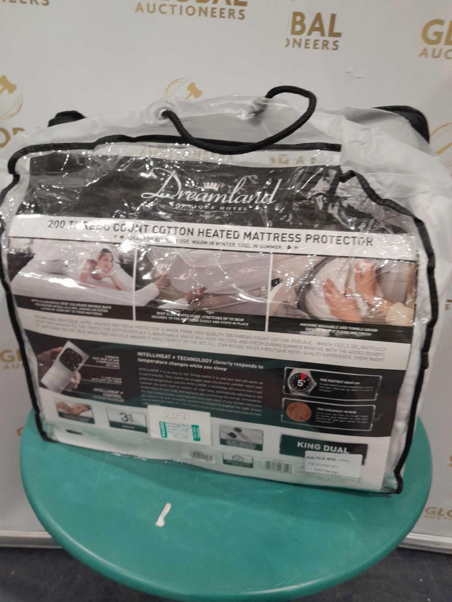 RRP £105 Bagged Dreamland 200 Thread Count Cotton Heated Mattress Protector - Image 2 of 4