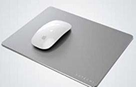 RRP £160 Lot To Contain 4 Boxed Satechi Aluminium Mouse Pads