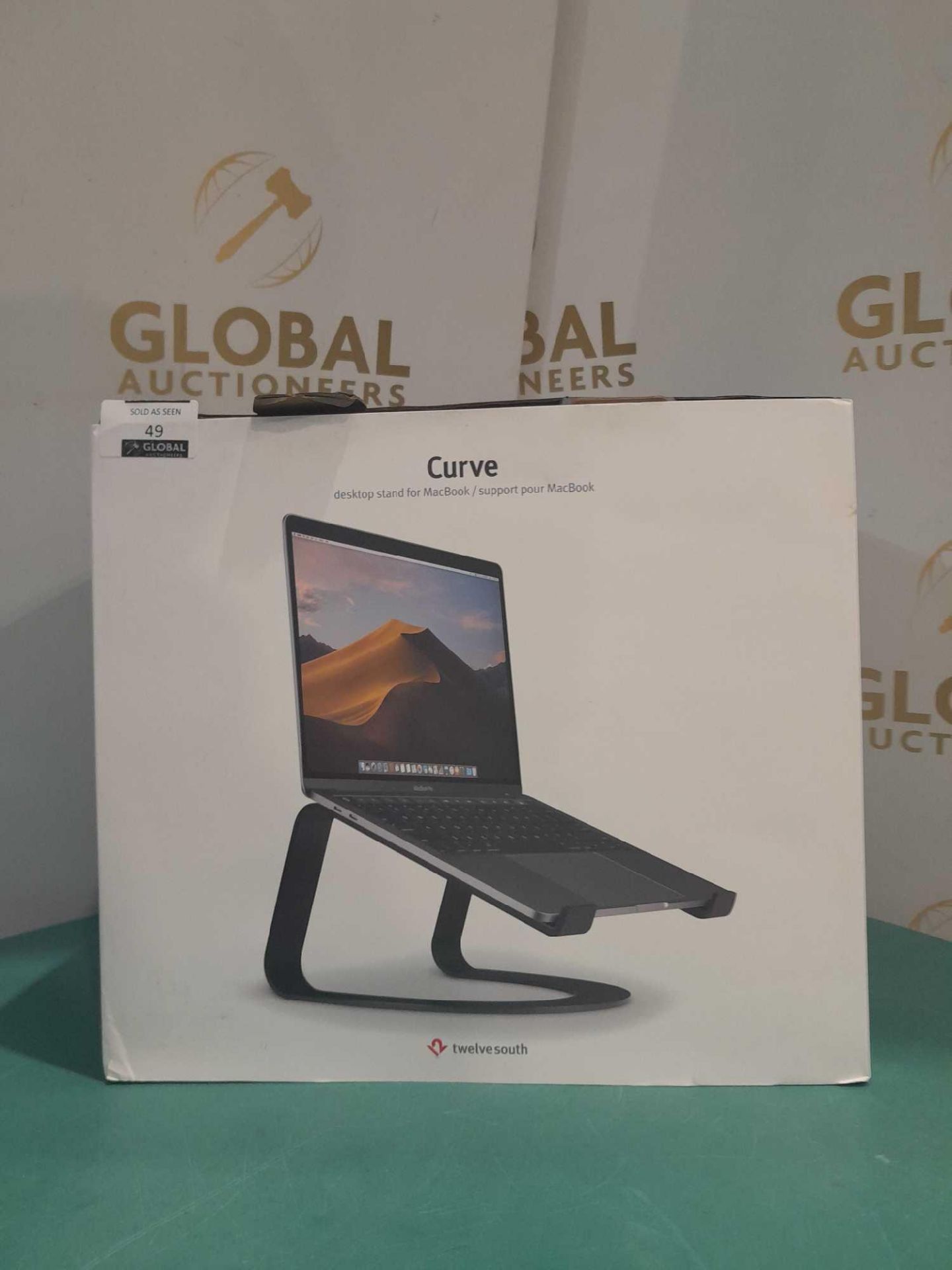 RRP £80 Boxed Twelve South Curve Desktop Macbook Stand - Image 2 of 2