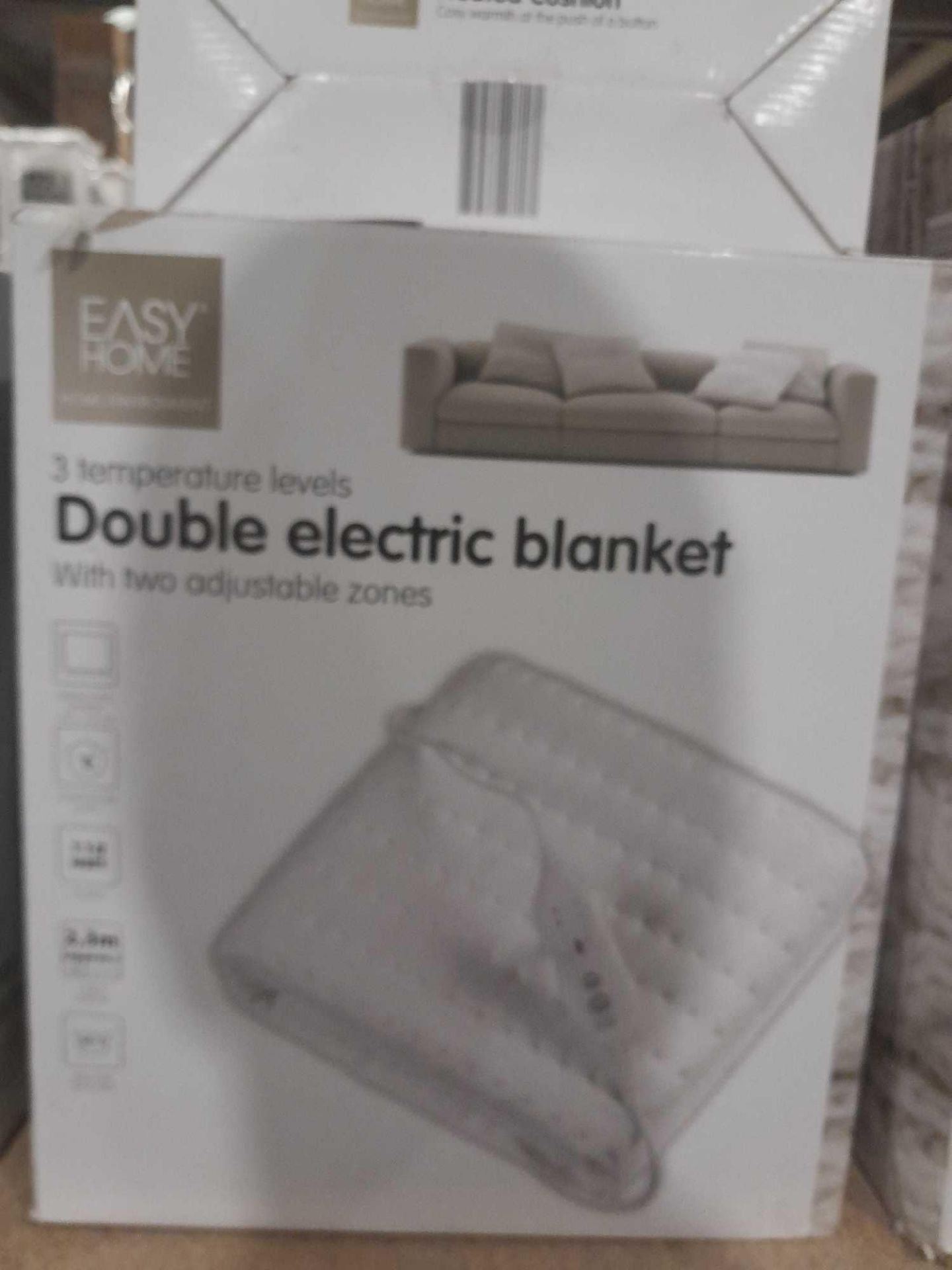 RRP £125 Lot To Contain 5 Boxed Assorted Easy Home Heated Blankets, Cushions And Throws - Image 2 of 2