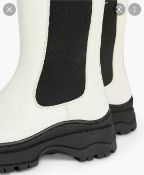 RRP £100 Lot To Contain Ted Baker Boots In White Size Uk3