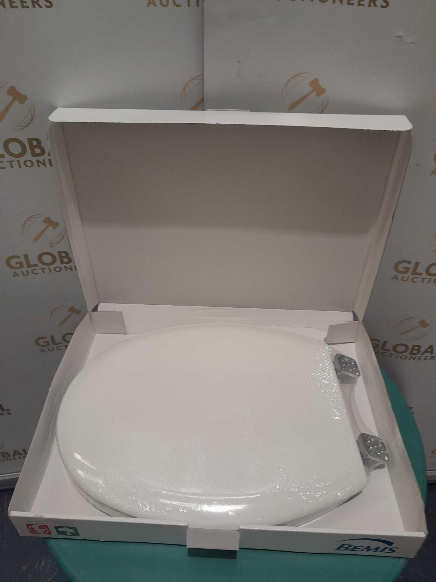 RRP £120 Lot To Contain 4 Boxed Bemis The Best Moulded Wood Toilet Seats - Image 2 of 2