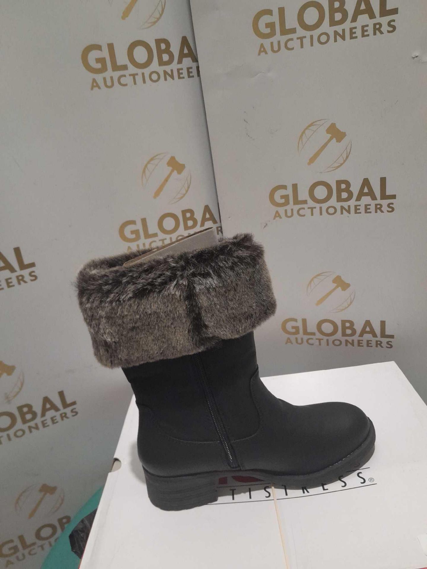 RRP £75 Boxed Outlet Rieker Faux Fur Roll Top Water Resistant Boot Uk Size 4 - Image 2 of 2