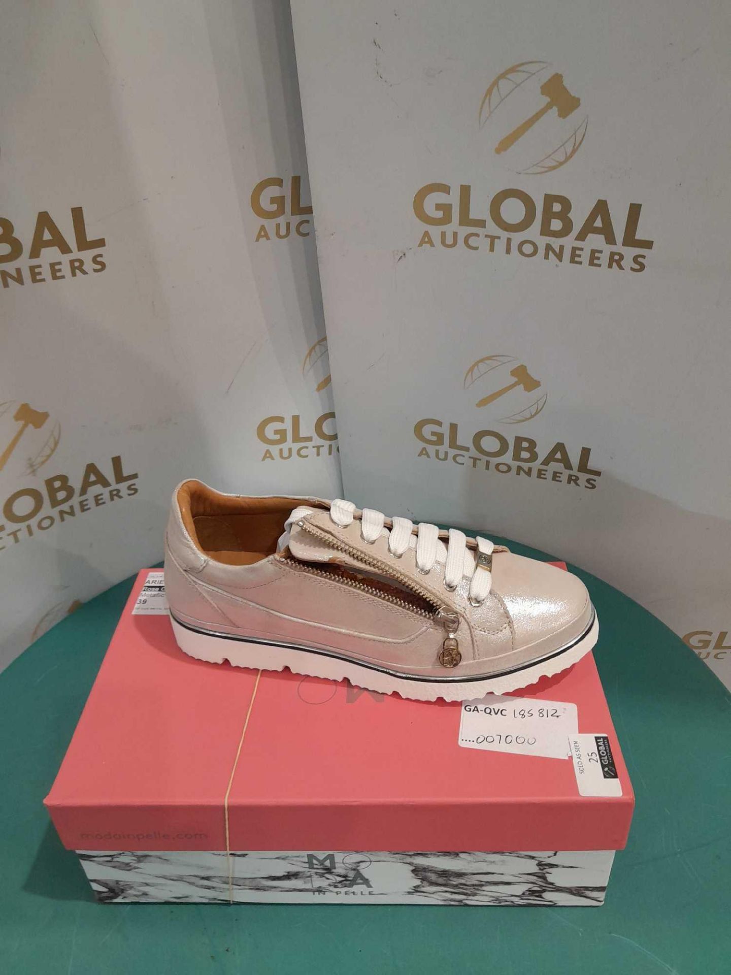 RRP £80 Boxed Pair Of Size 6 Rose Gold Mip Ariella Trainers - Image 2 of 2