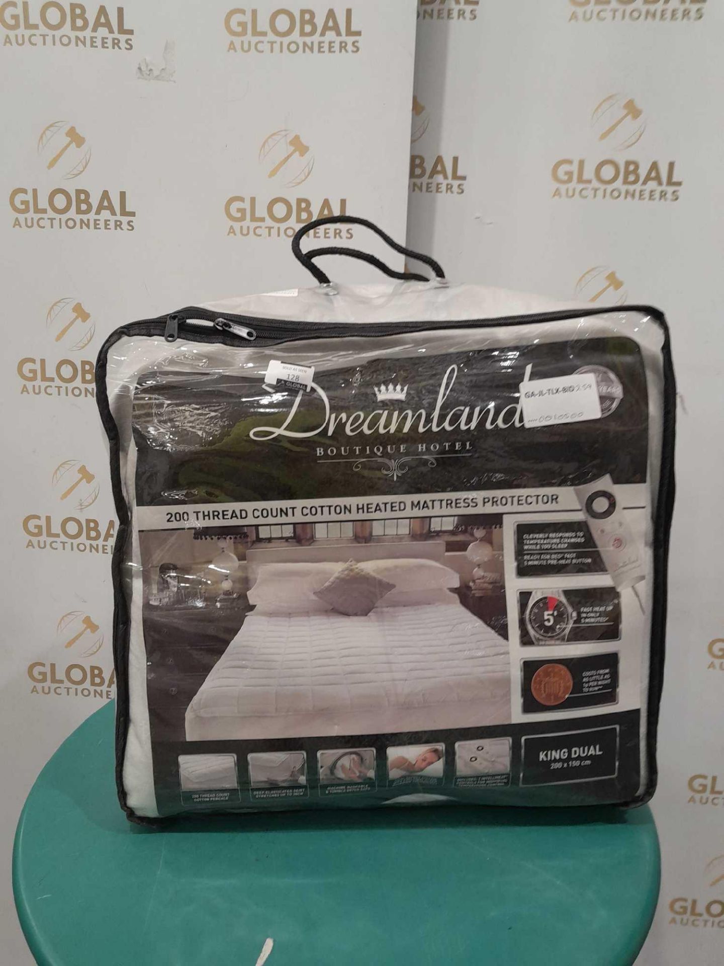 RRP £105 Bagged Dreamland 200 Thread Count Cotton Heated Mattress Protector - Image 2 of 2