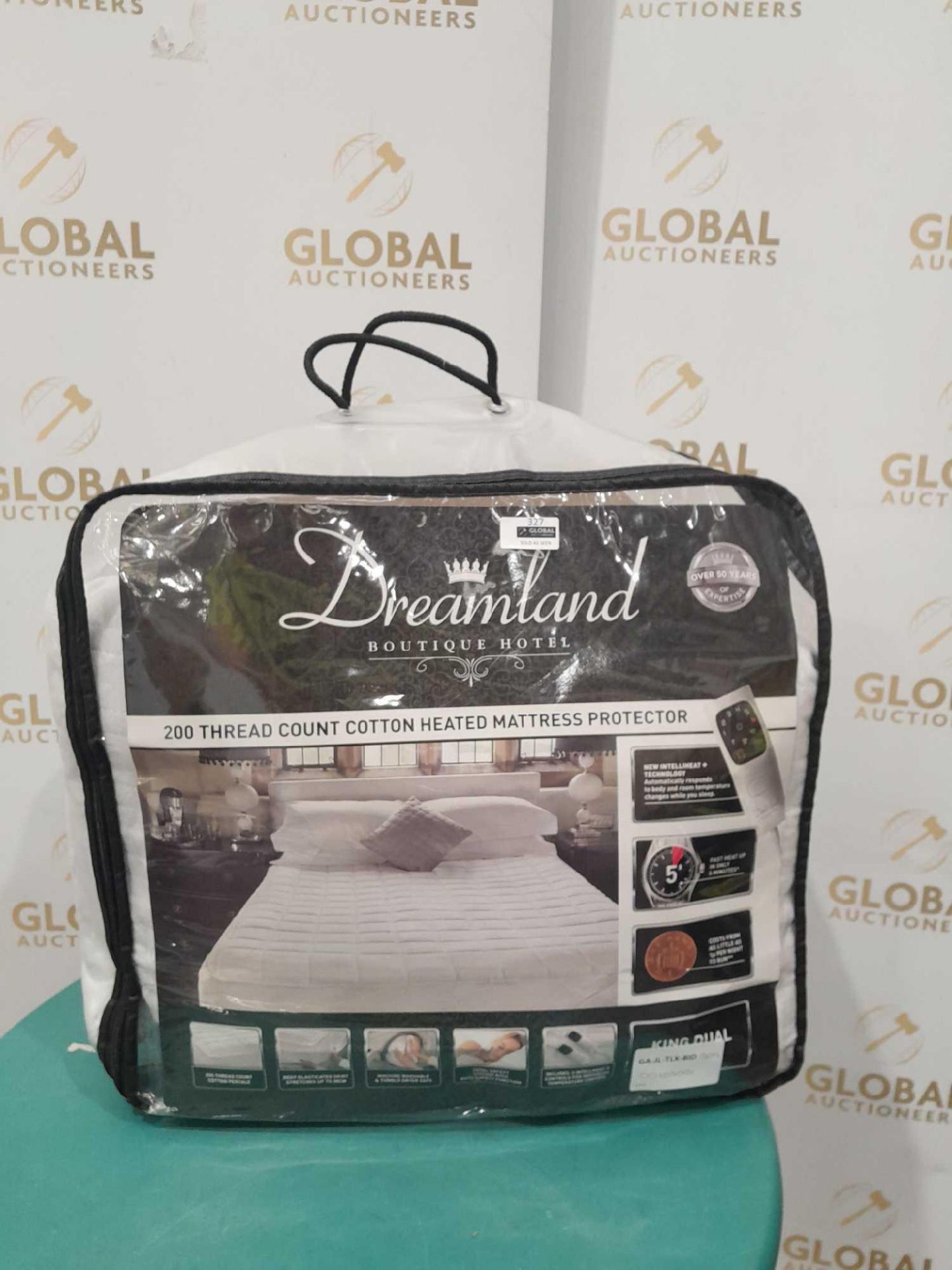 RRP £105 Bagged Dreamland 200 Thread Count Cotton Heated Mattress Protector - Image 2 of 2