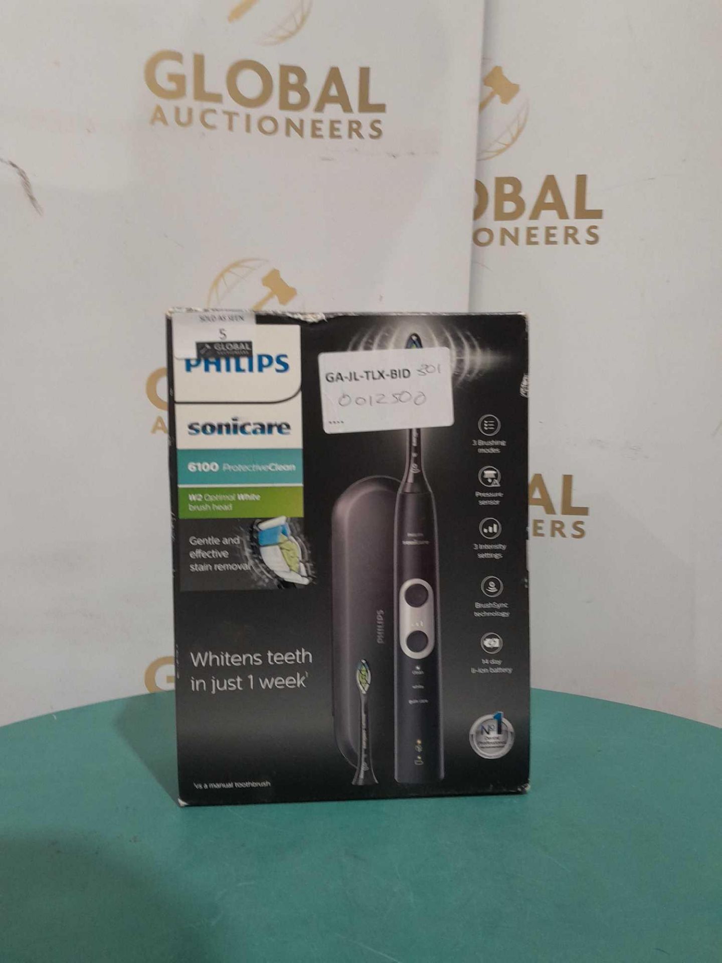 RRP £125 Boxed Philips Sonicare 6100 Protective Clean Electric Toothbrush - Image 2 of 2