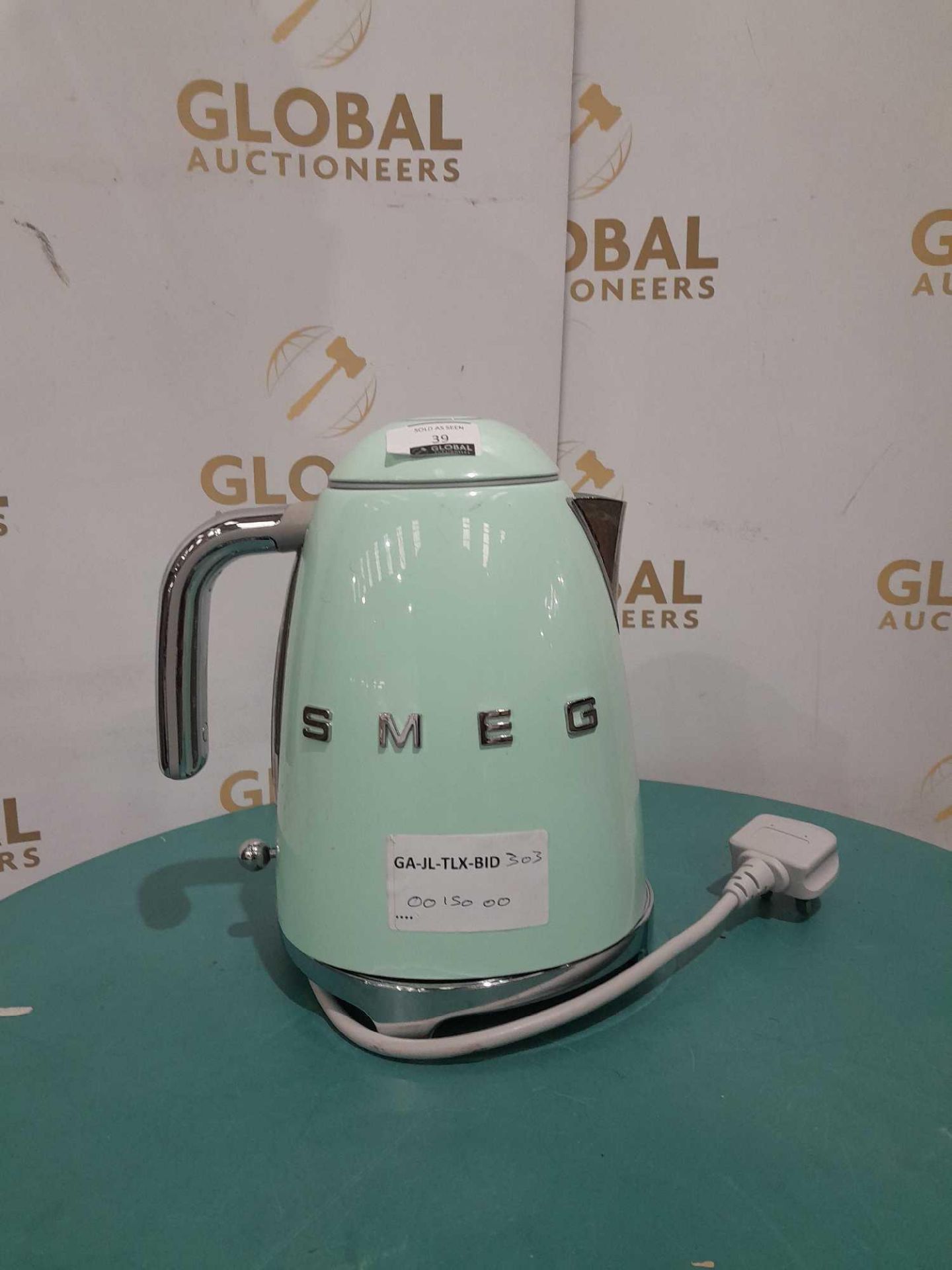 RRP £150 Smeg Mint Green 1.7L Jug Kettle - Image 2 of 2