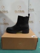 RRP £100 Boxed Rocket Dog Black Leather Boots Uk Size 4