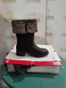 RRP £80 Boxed Rieker Roll Up Boots With Fur Uk Size 4