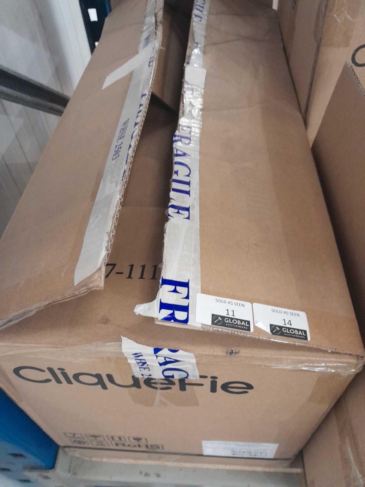 RRP £180 Box To Contain X6 Cliquefie Max Selfie Sticks - Image 2 of 2