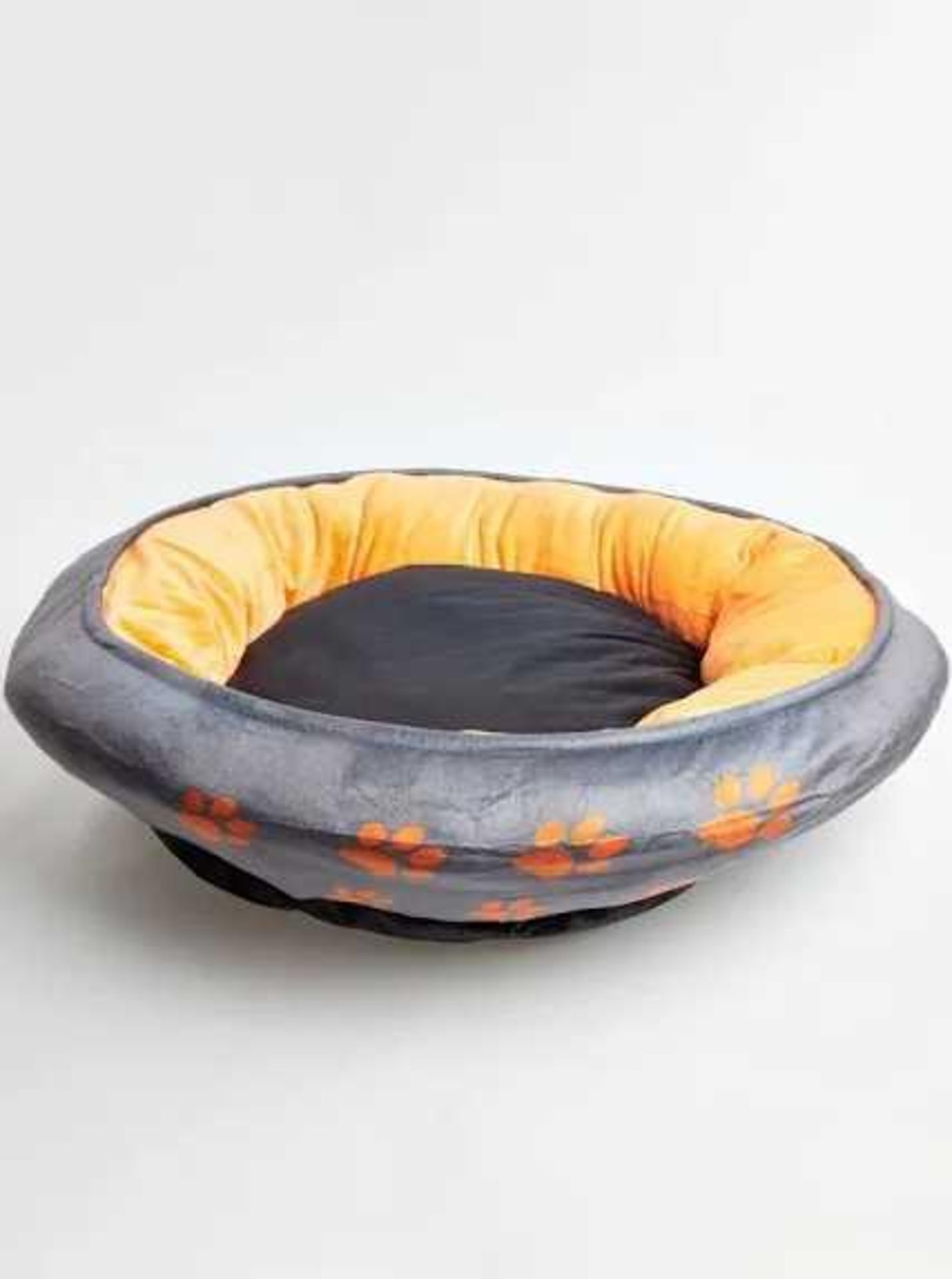 RRP £125 Lot To Contain 5 Bagged Orange Paw Pet Beds