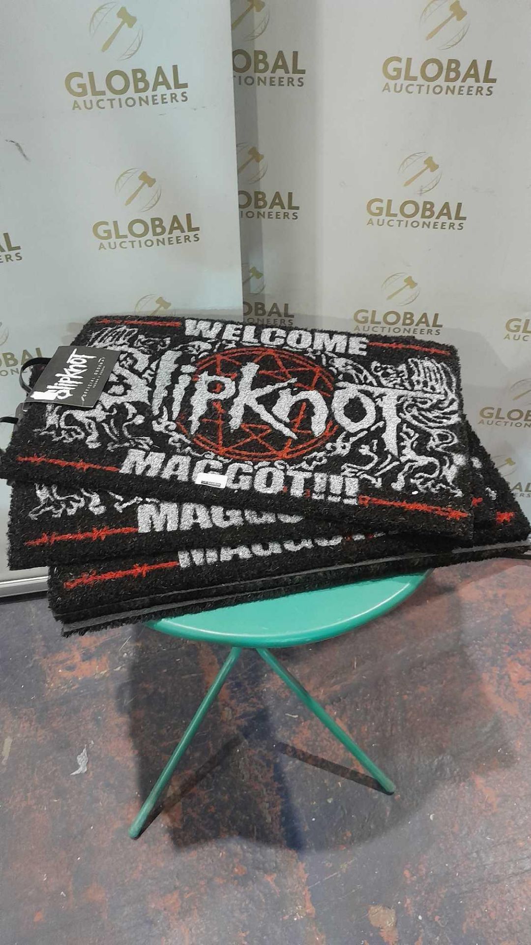 RRP £125 Lot To Contain 5 400X600Mm Slip Knot Official Maggot Door Mats - Image 2 of 2