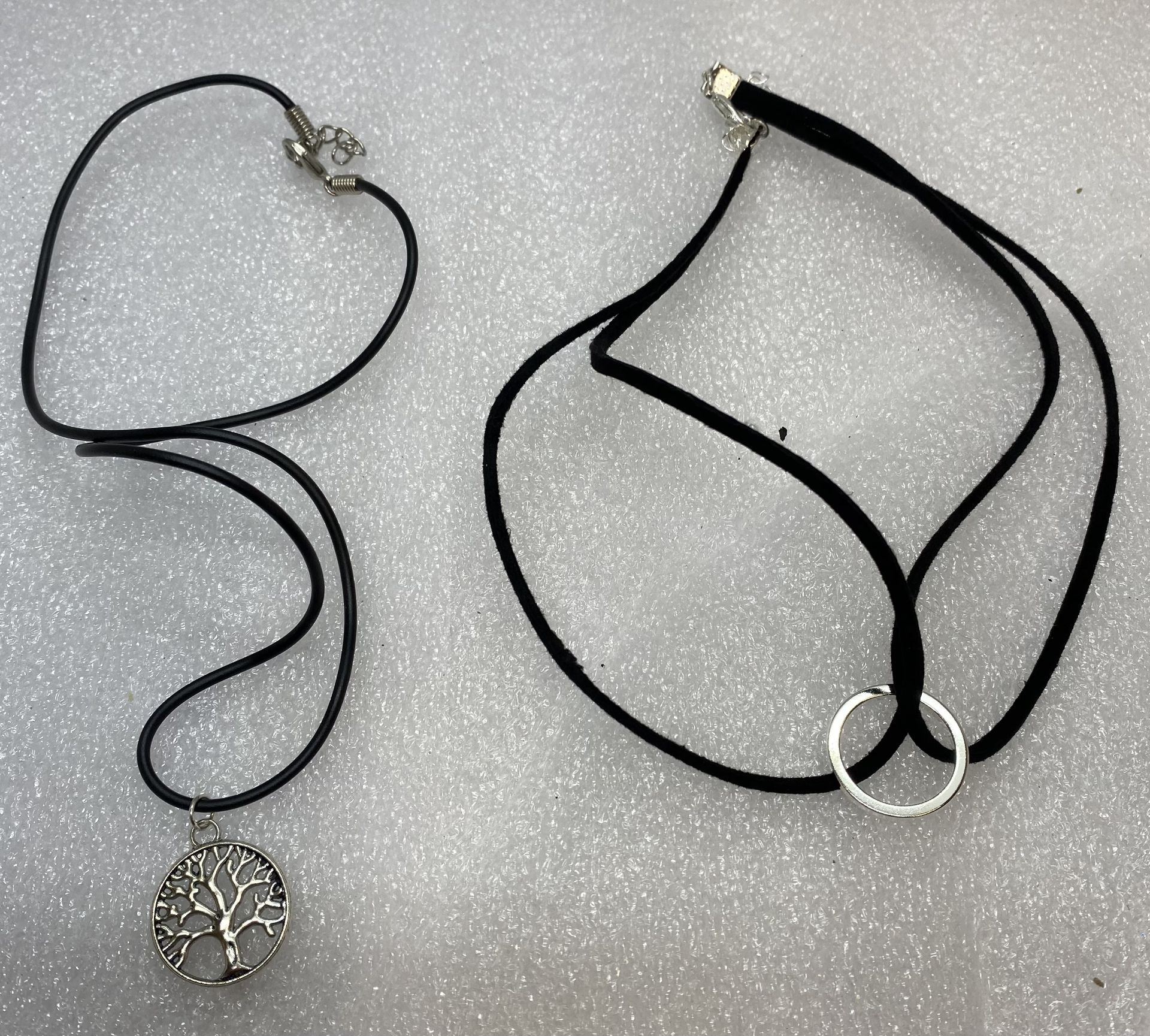 RRP £4.99 each - 50 Necklaces In 2 Styles