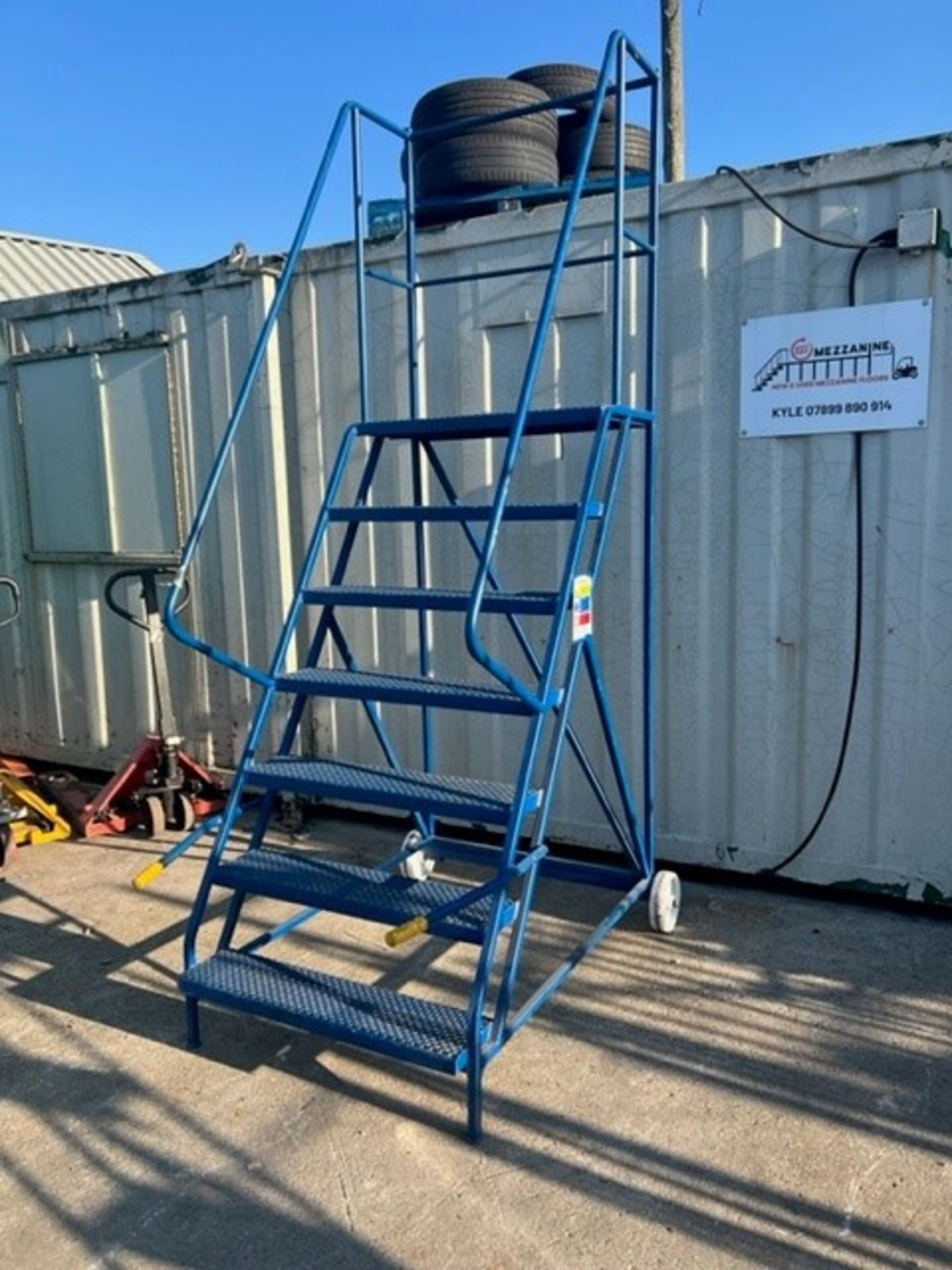 RRP £720 Warehouse Ladders Wide Blue Set - Image 2 of 3