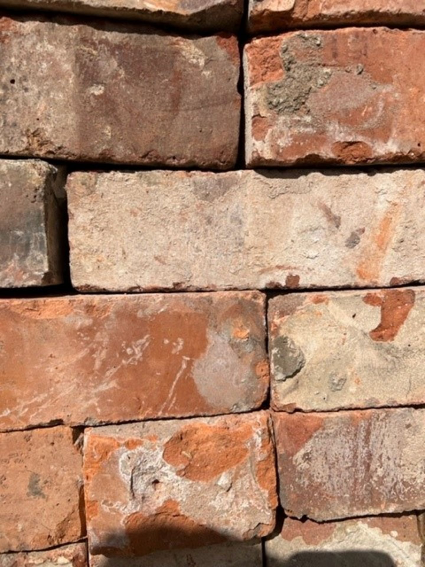 £960 Reclaimed Handmade Bricks 400 Bricks Per Pallet 1 Pallet Per Lot 5 Lots In Total All Cleaned Up - Image 5 of 5