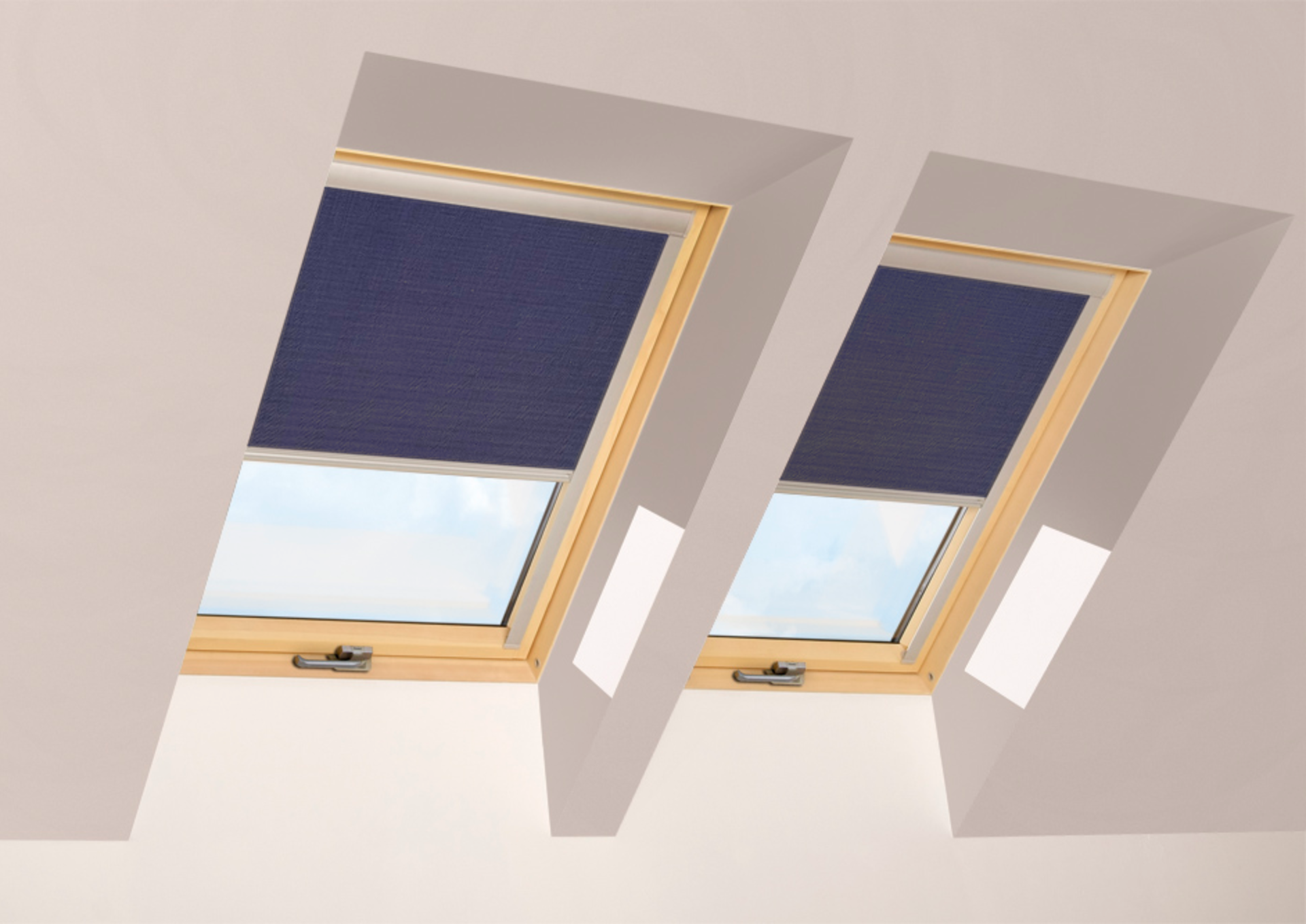 RRP £17.49 each 5 x Blackout Roof Window Roller Blind 55cm x 78cm RRP 17.49 ea